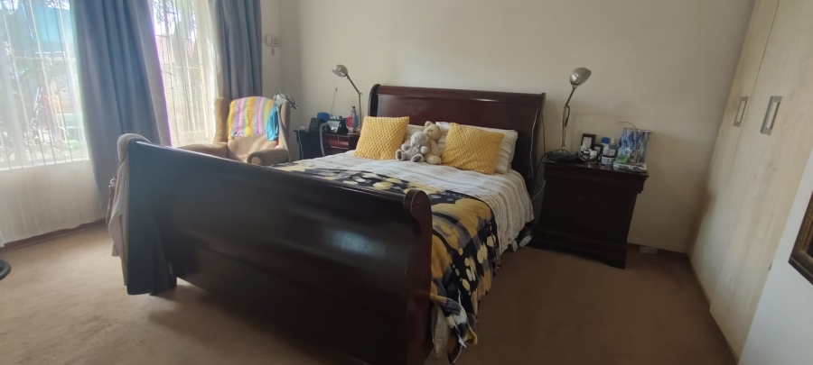 3 Bedroom Property for Sale in Bekkersdal Gauteng