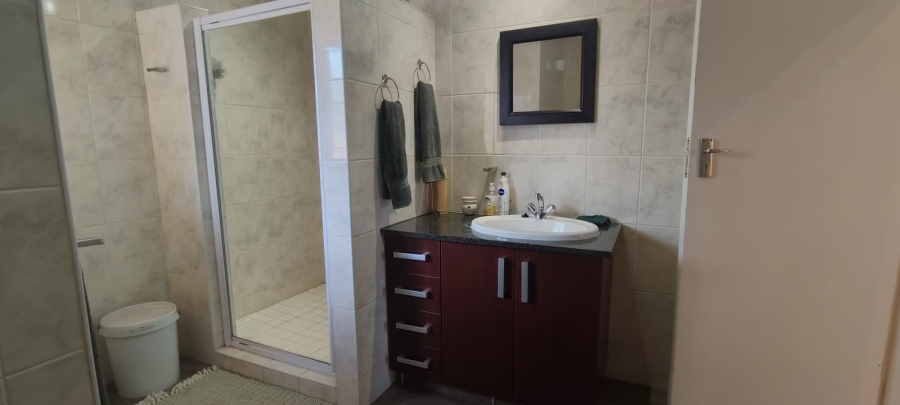 3 Bedroom Property for Sale in Bekkersdal Gauteng