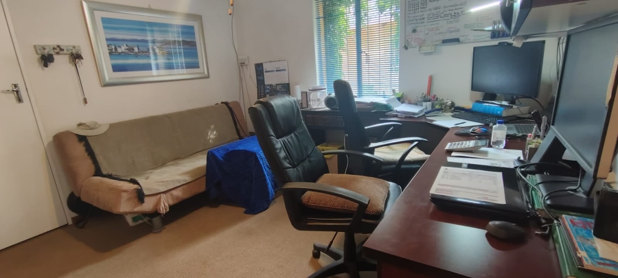 3 Bedroom Property for Sale in Bekkersdal Gauteng