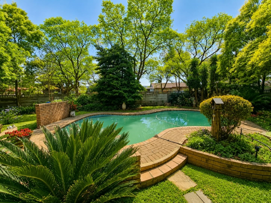 4 Bedroom Property for Sale in Moregloed Gauteng