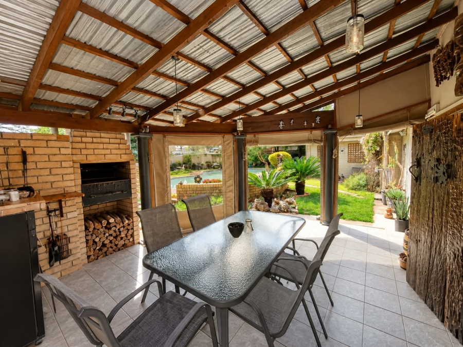 4 Bedroom Property for Sale in Moregloed Gauteng
