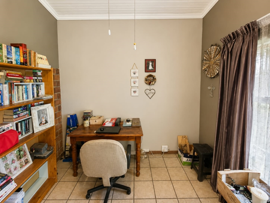 4 Bedroom Property for Sale in Moregloed Gauteng