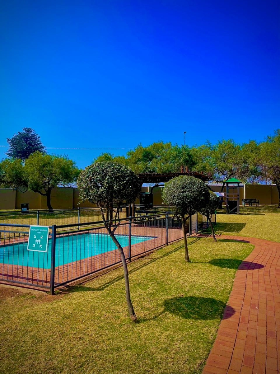 2 Bedroom Property for Sale in Jackal Creek Golf Estate Gauteng