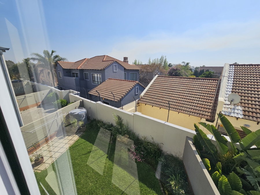 4 Bedroom Property for Sale in Broadacres Gauteng