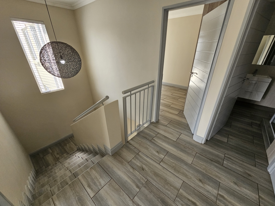 4 Bedroom Property for Sale in Broadacres Gauteng