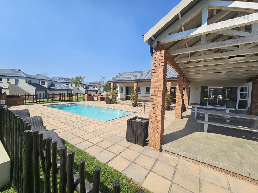 4 Bedroom Property for Sale in Broadacres Gauteng