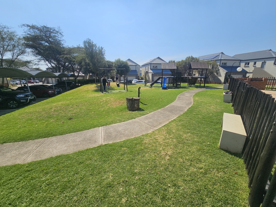 4 Bedroom Property for Sale in Broadacres Gauteng