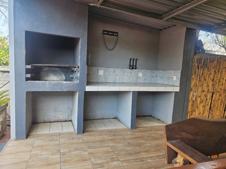 4 Bedroom Property for Sale in Vanderbijlpark SE 2 Gauteng