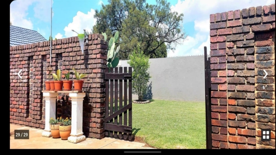 3 Bedroom Property for Sale in Vanderbijlpark SE 2 Gauteng