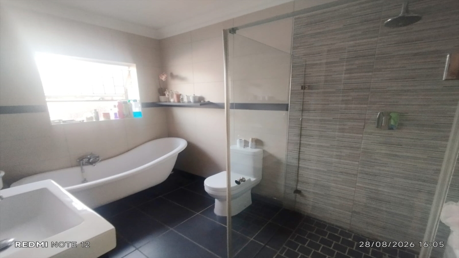 3 Bedroom Property for Sale in Vanderbijlpark SE 2 Gauteng