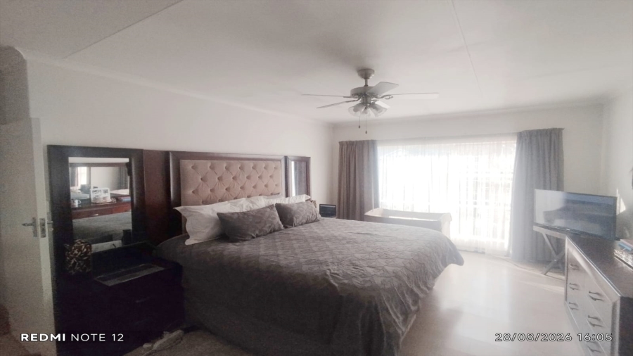 3 Bedroom Property for Sale in Vanderbijlpark SE 2 Gauteng