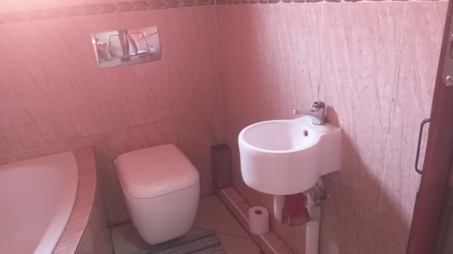 3 Bedroom Property for Sale in Sebokeng Zone 7 Gauteng
