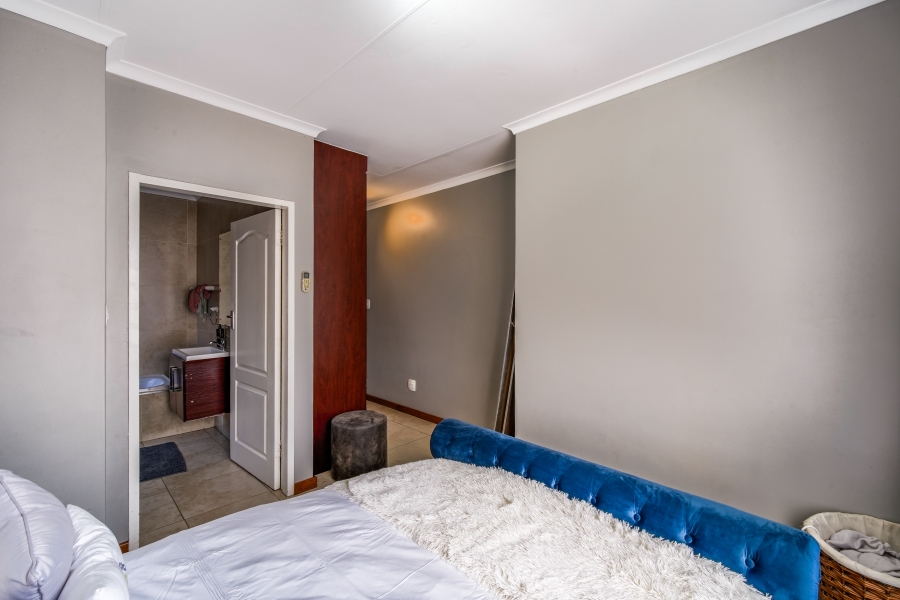 3 Bedroom Property for Sale in Country View Estate Gauteng