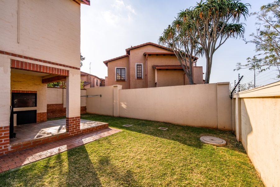 3 Bedroom Property for Sale in Country View Estate Gauteng