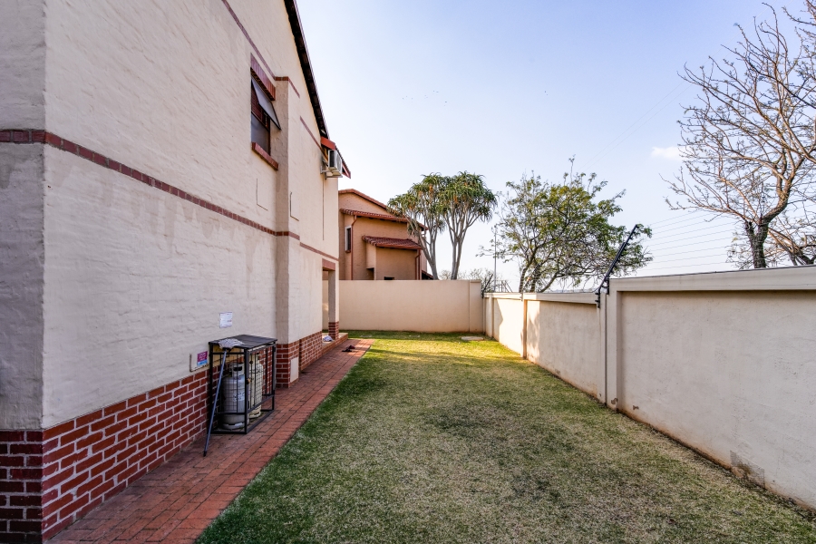 3 Bedroom Property for Sale in Country View Estate Gauteng