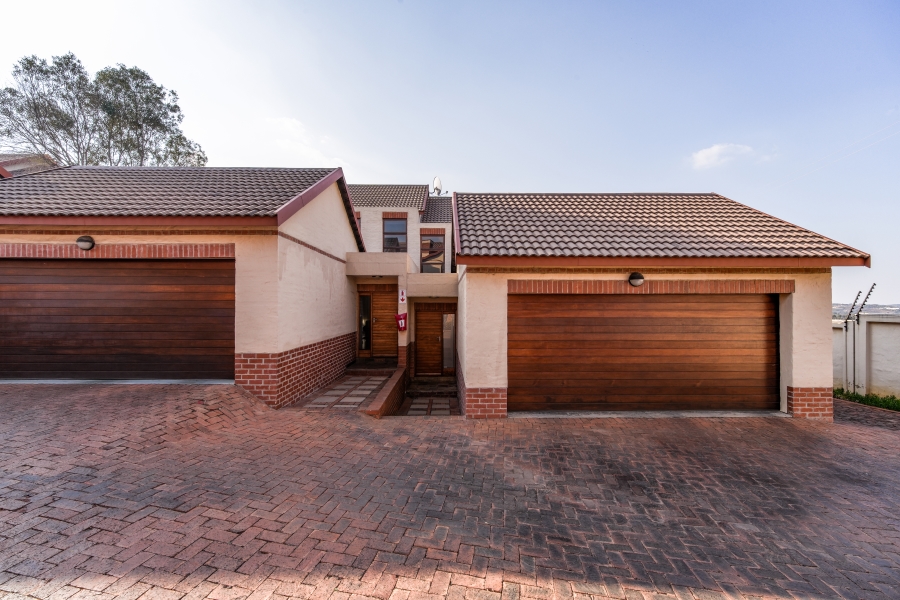3 Bedroom Property for Sale in Country View Estate Gauteng