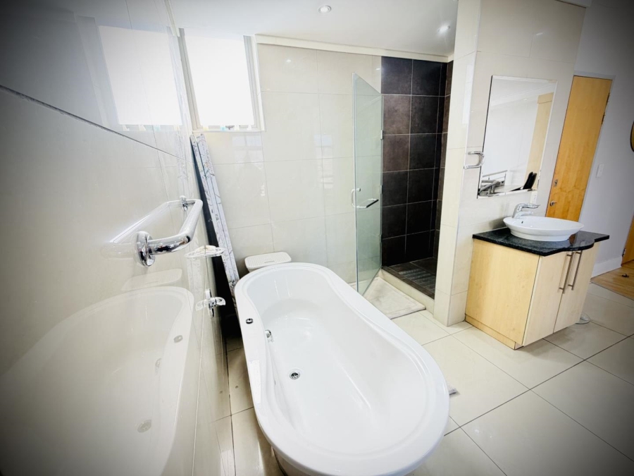 To Let 1 Bedroom Property for Rent in Sandown Gauteng