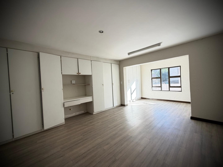 4 Bedroom Property for Sale in Bruma Gauteng