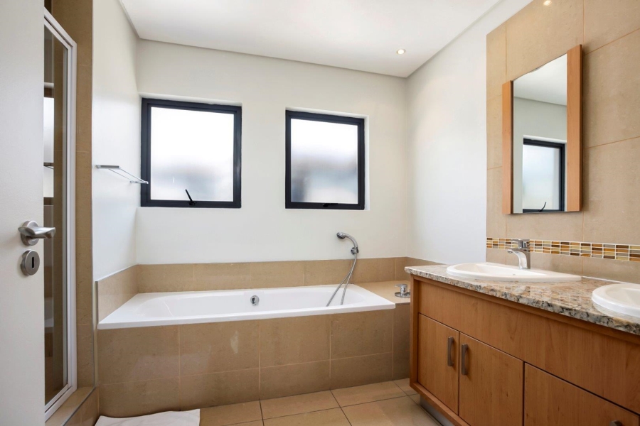 To Let 3 Bedroom Property for Rent in Wendywood Gauteng