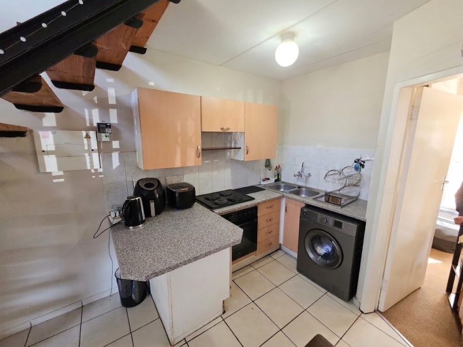 1 Bedroom Property for Sale in Olivedale Gauteng