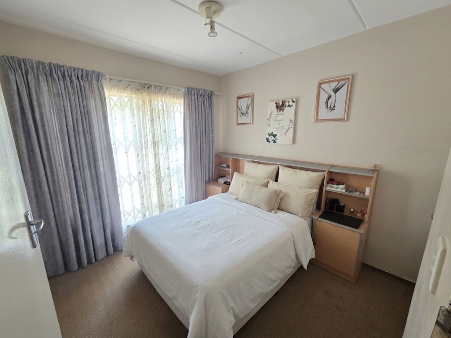 1 Bedroom Property for Sale in Olivedale Gauteng