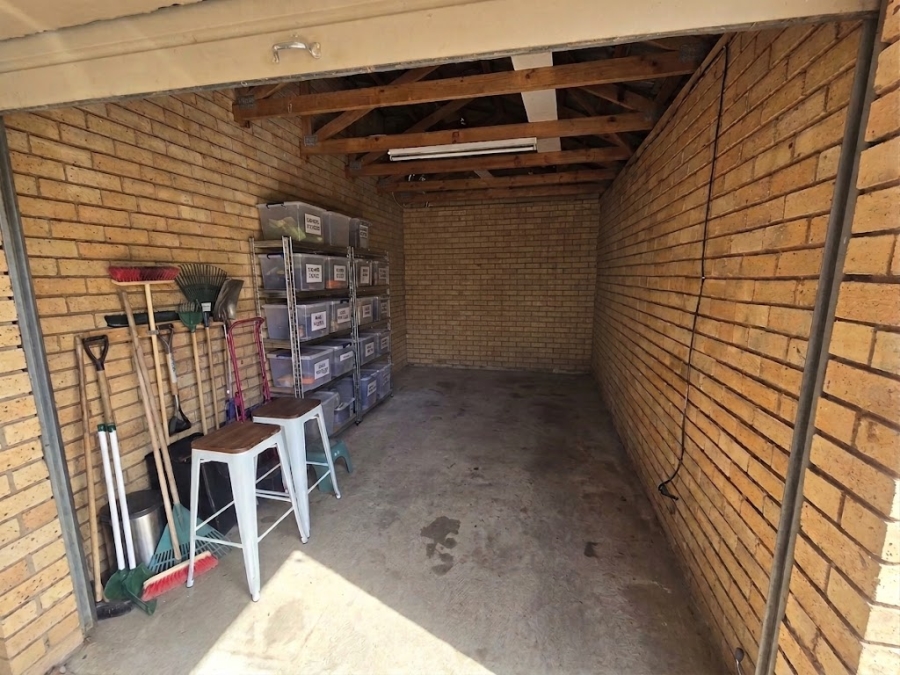 1 Bedroom Property for Sale in Olivedale Gauteng