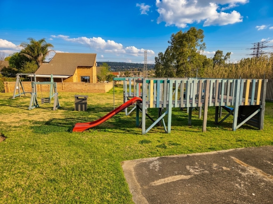1 Bedroom Property for Sale in Olivedale Gauteng