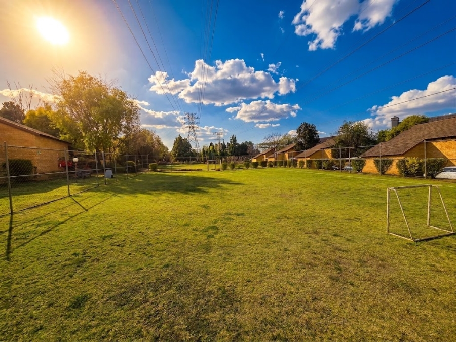 1 Bedroom Property for Sale in Olivedale Gauteng