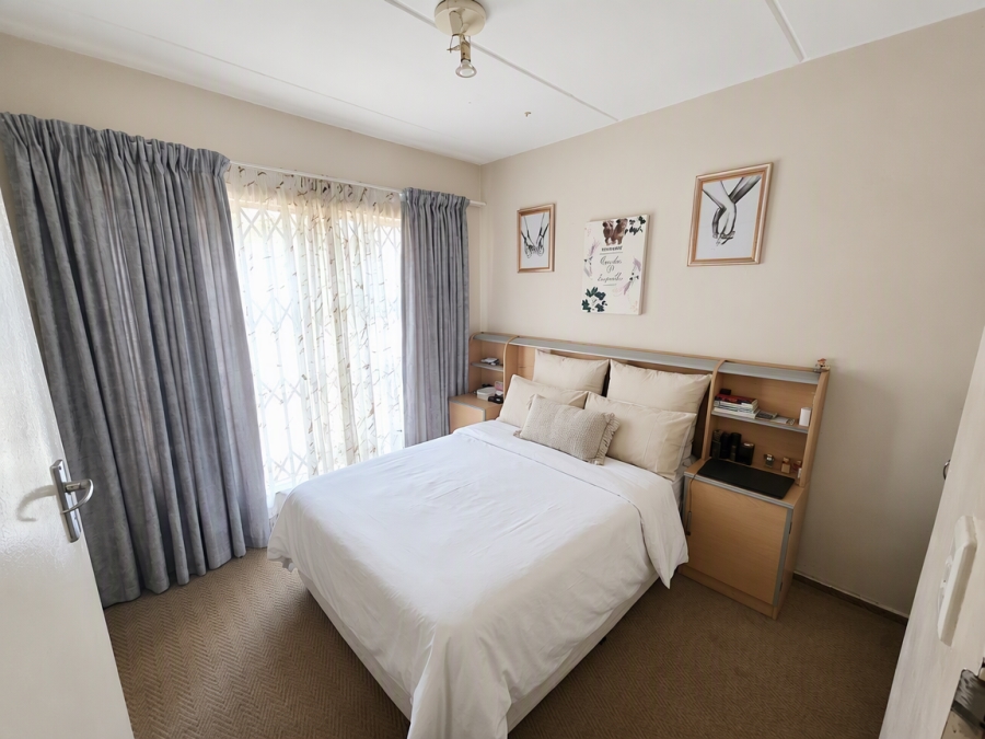 1 Bedroom Property for Sale in Olivedale Gauteng