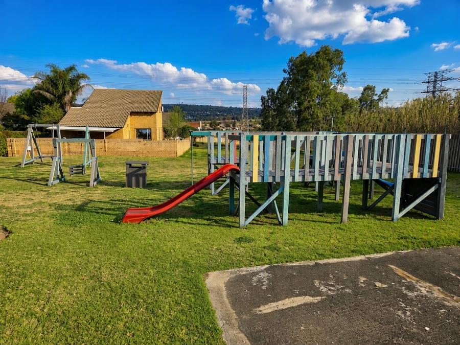 1 Bedroom Property for Sale in Olivedale Gauteng