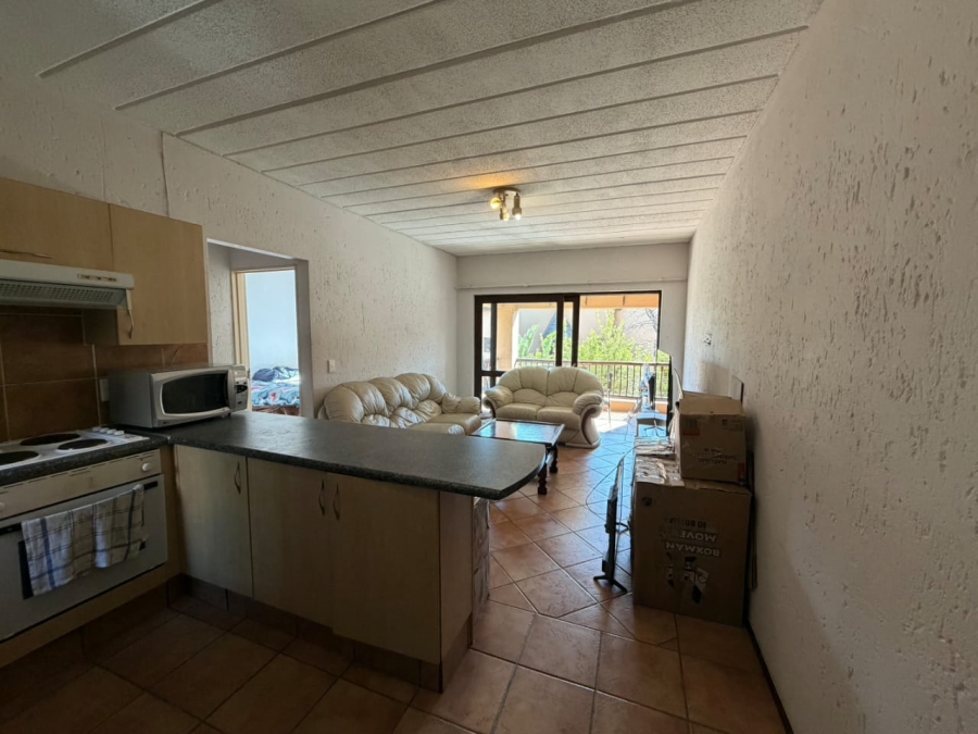 To Let 1 Bedroom Property for Rent in Douglasdale Gauteng