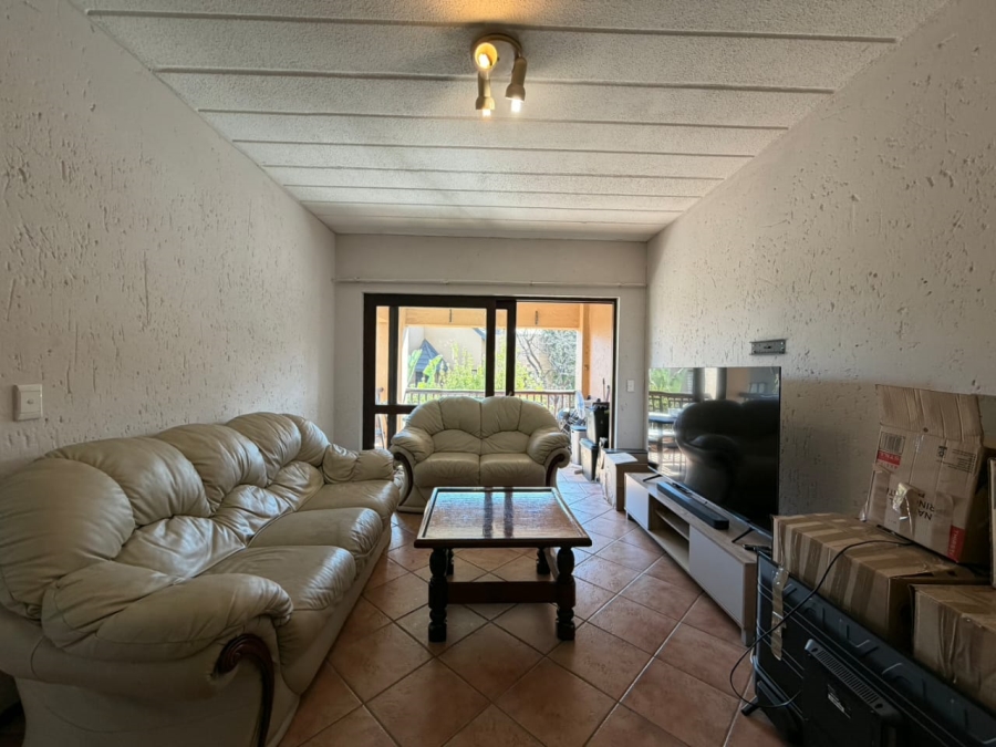 To Let 1 Bedroom Property for Rent in Douglasdale Gauteng