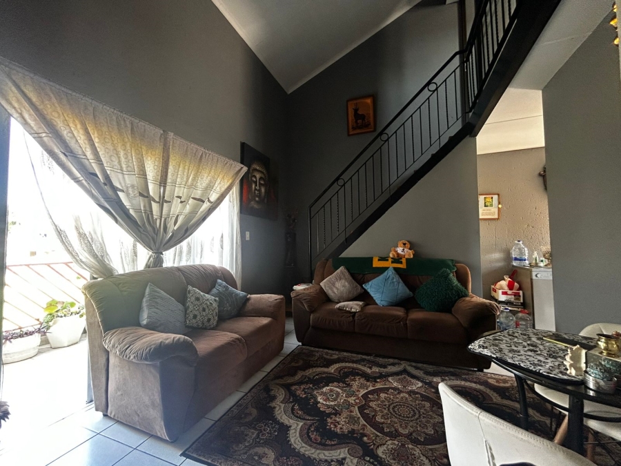 To Let 2 Bedroom Property for Rent in Bromhof Gauteng