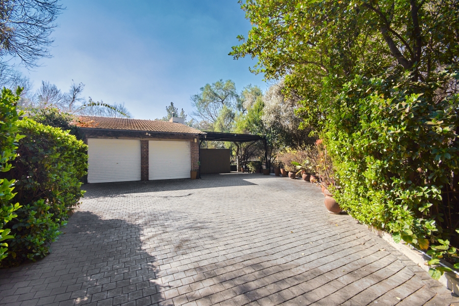 4 Bedroom Property for Sale in Petervale Gauteng