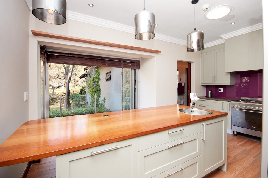 4 Bedroom Property for Sale in Petervale Gauteng