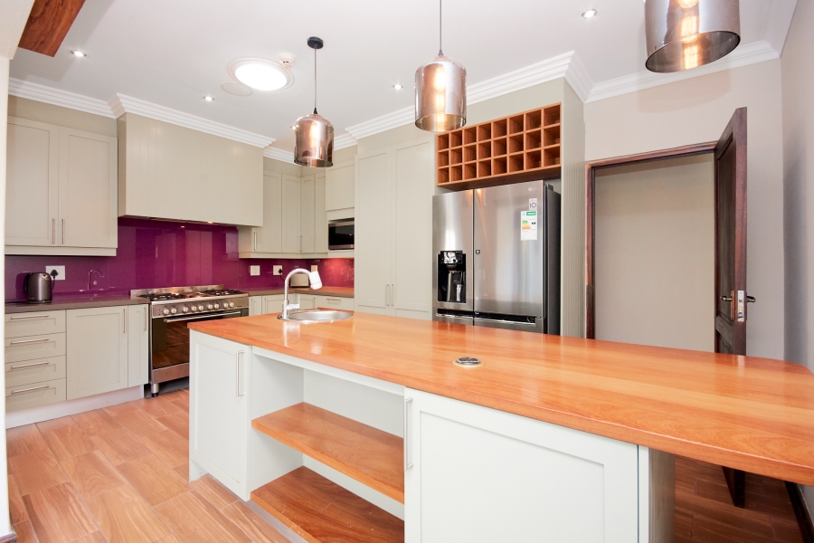 4 Bedroom Property for Sale in Petervale Gauteng