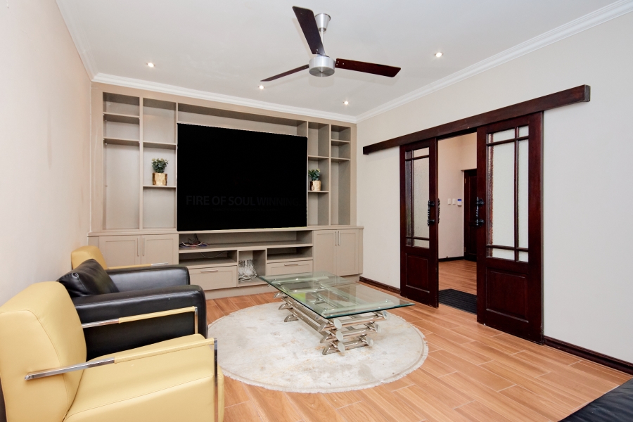 4 Bedroom Property for Sale in Petervale Gauteng