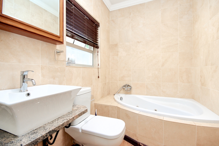 4 Bedroom Property for Sale in Petervale Gauteng