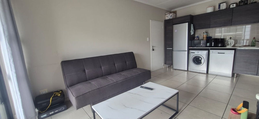 1 Bedroom Property for Sale in Bryanston Gauteng