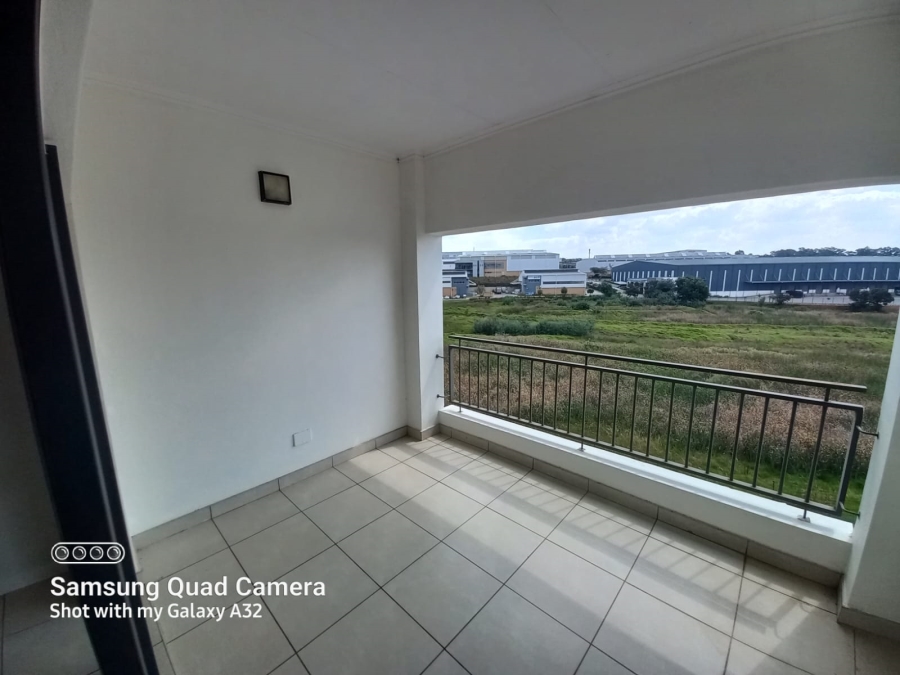 To Let 1 Bedroom Property for Rent in Modderfontein Gauteng