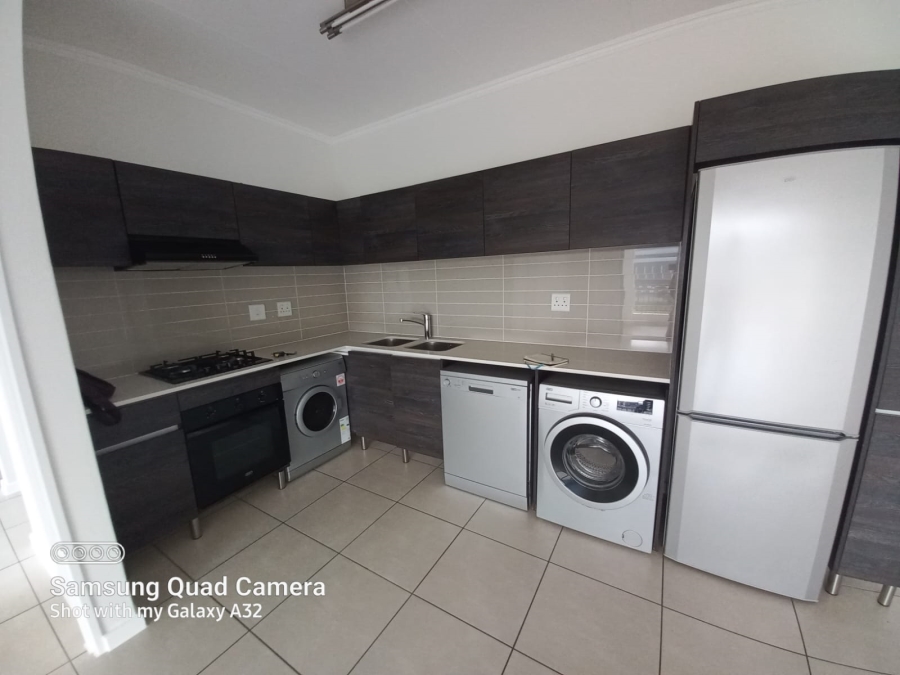 To Let 1 Bedroom Property for Rent in Modderfontein Gauteng