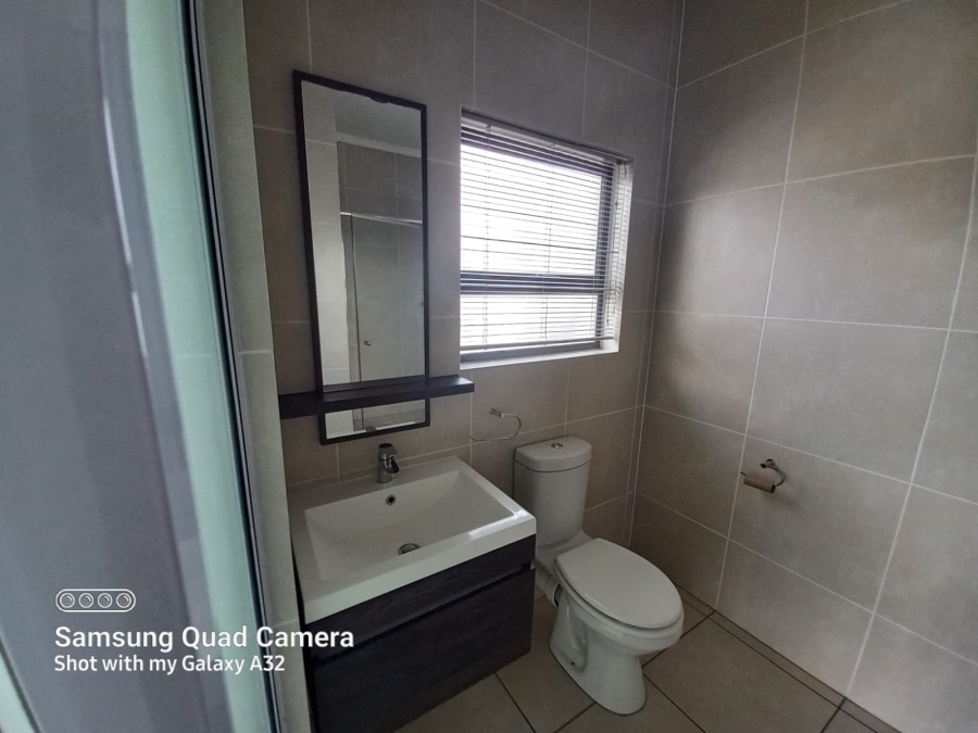 To Let 1 Bedroom Property for Rent in Modderfontein Gauteng