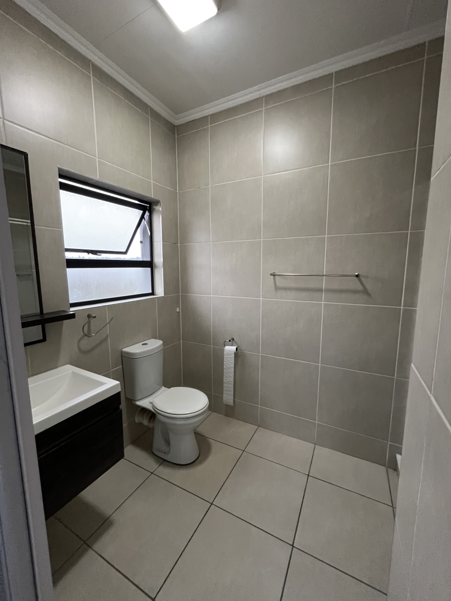 To Let 1 Bedroom Property for Rent in Modderfontein Gauteng