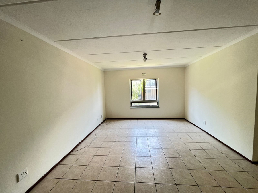 To Let 2 Bedroom Property for Rent in Noordwyk Gauteng