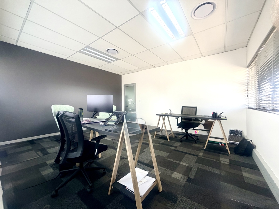 To Let Commercial Property for Rent in Lakefield Gauteng