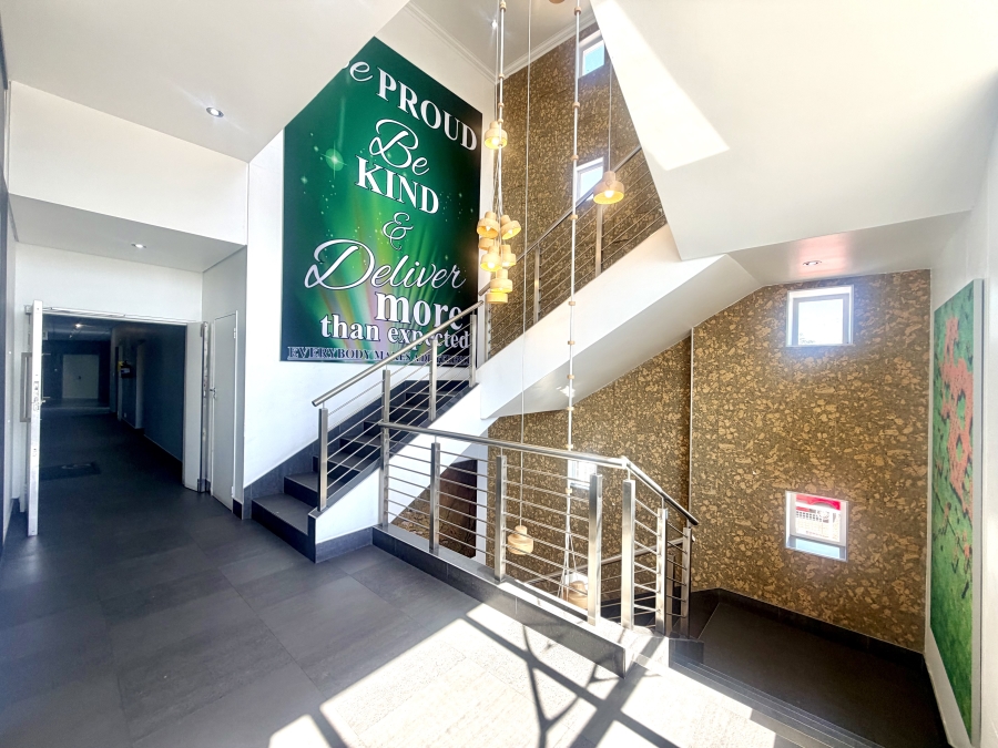 To Let Commercial Property for Rent in Lakefield Gauteng