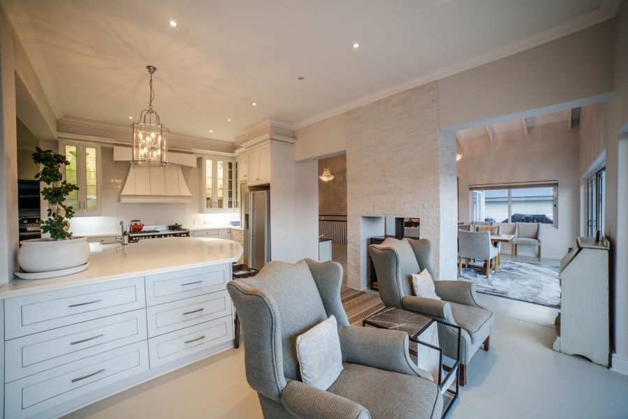 5 Bedroom Property for Sale in Helderfontein Estate Gauteng