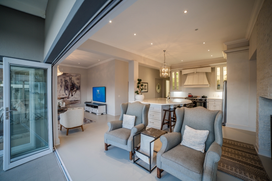 5 Bedroom Property for Sale in Helderfontein Estate Gauteng