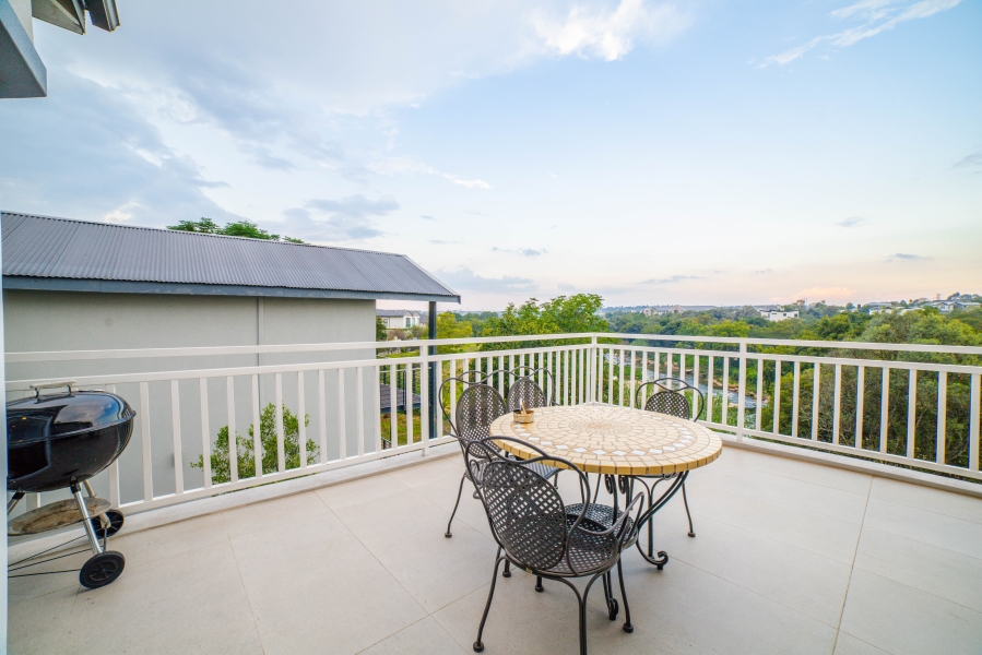 5 Bedroom Property for Sale in Helderfontein Estate Gauteng
