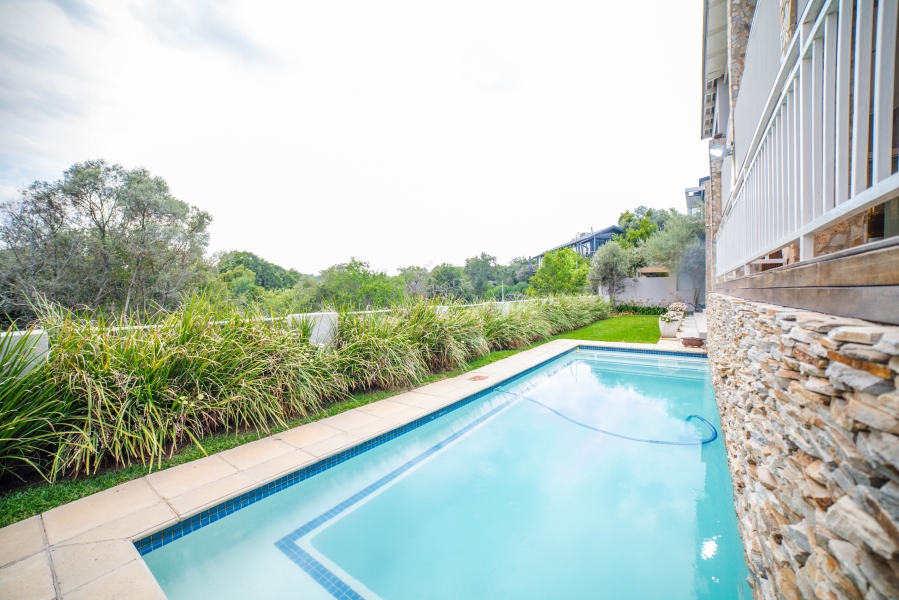 5 Bedroom Property for Sale in Helderfontein Estate Gauteng